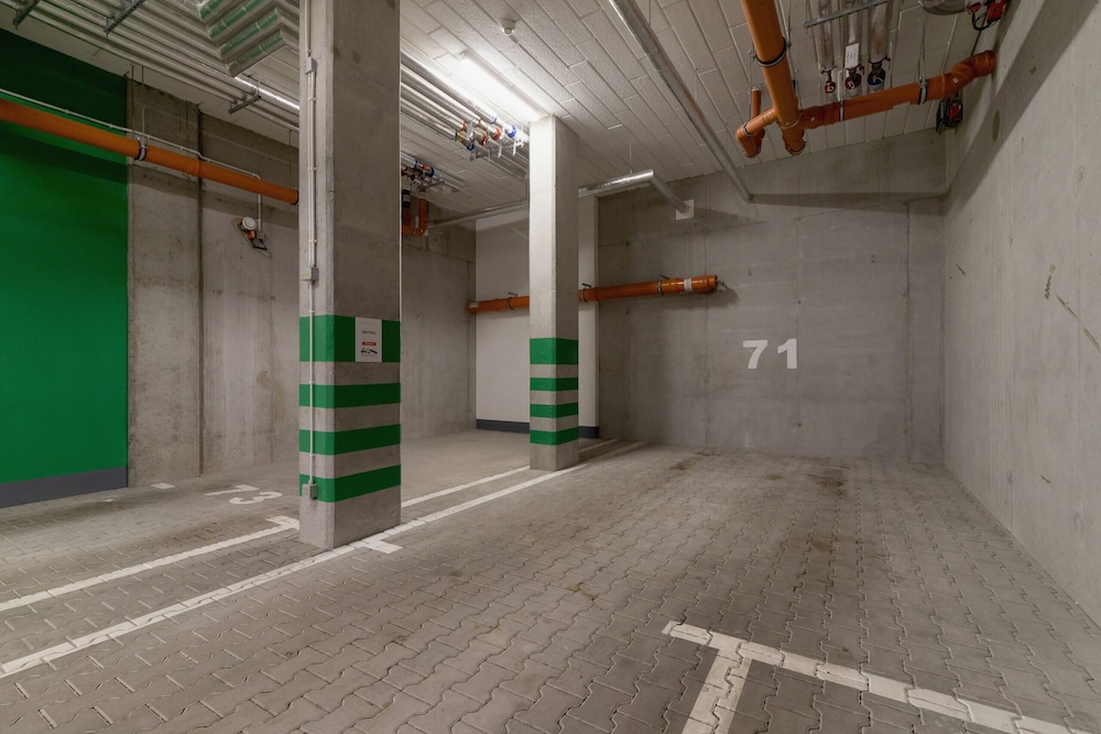 Grzegorzki Park Apartment by Renters view 5