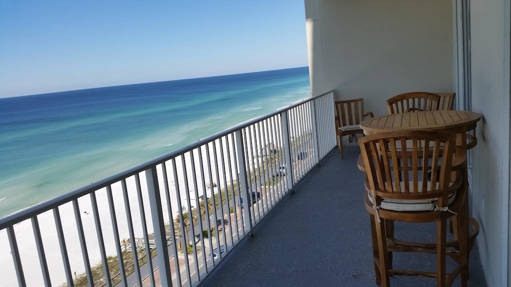 Majestic Sun Condos by Crystal Waters