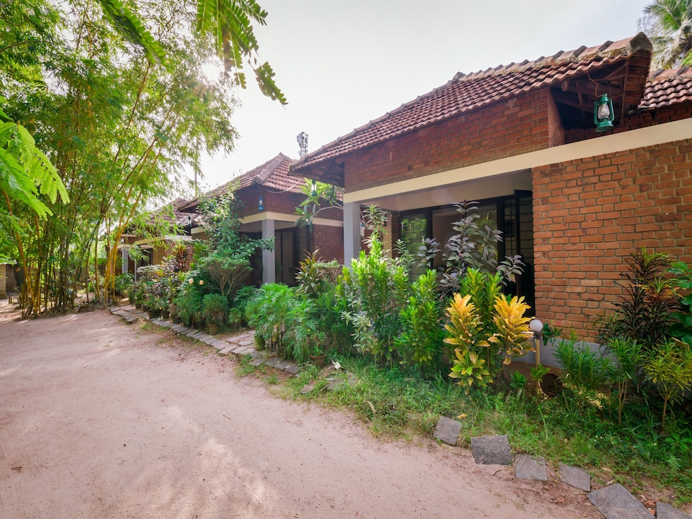 OYO 13315 Kottaram Beachway Resort