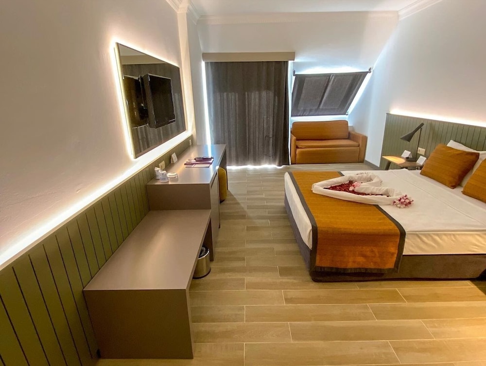 Queen's Park Resort Göynük