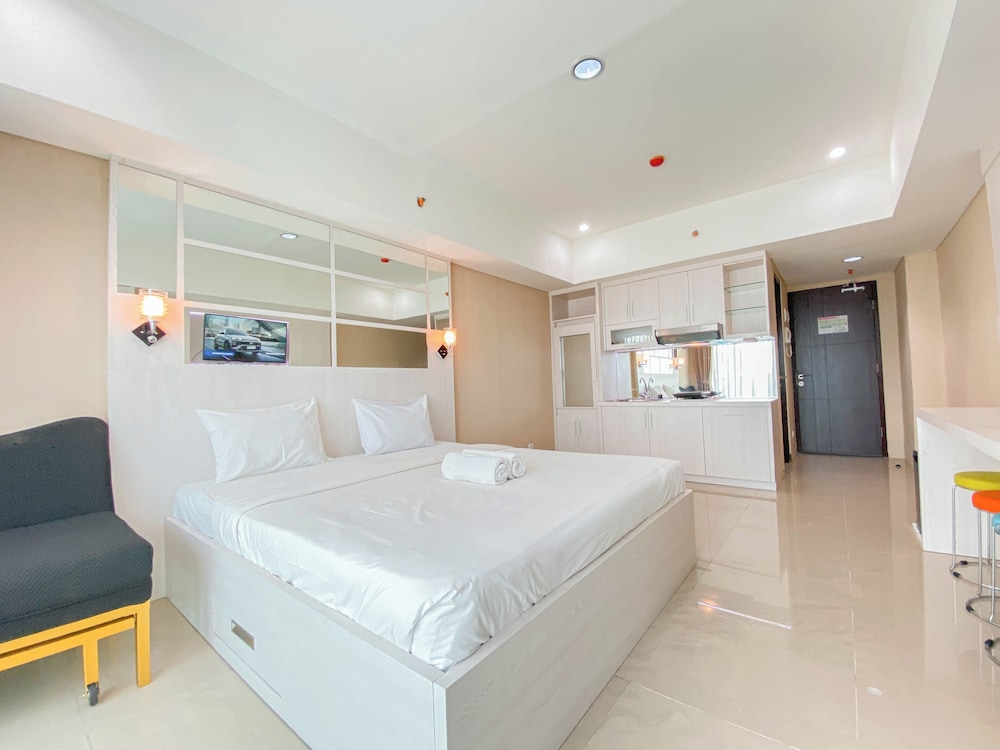 Simply Studio Apartment Tamansari La Grande