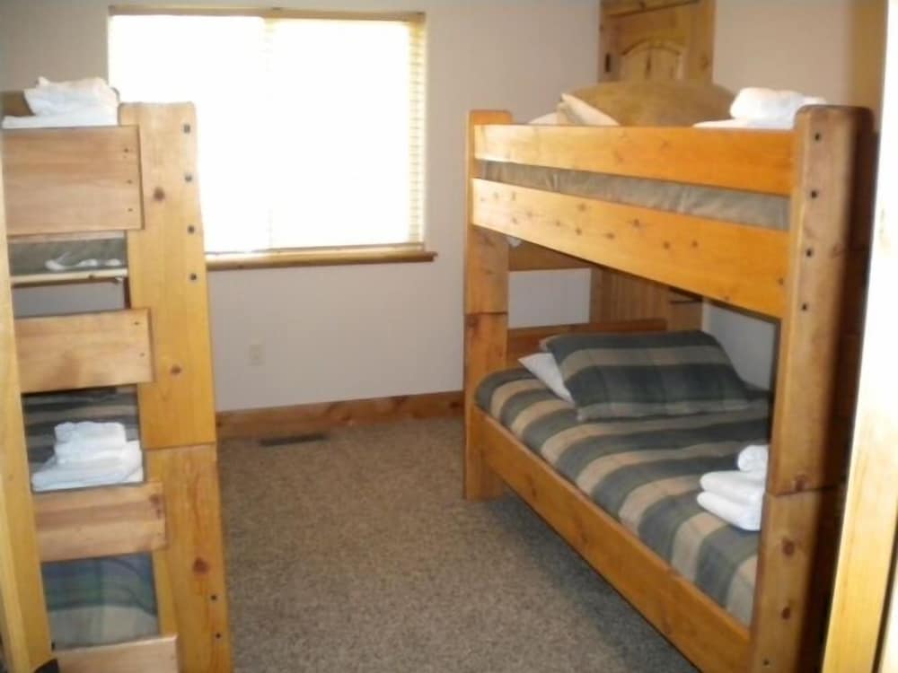 Lake Tahoe Vacations - 1637 Black Bart Court - Property Image 13