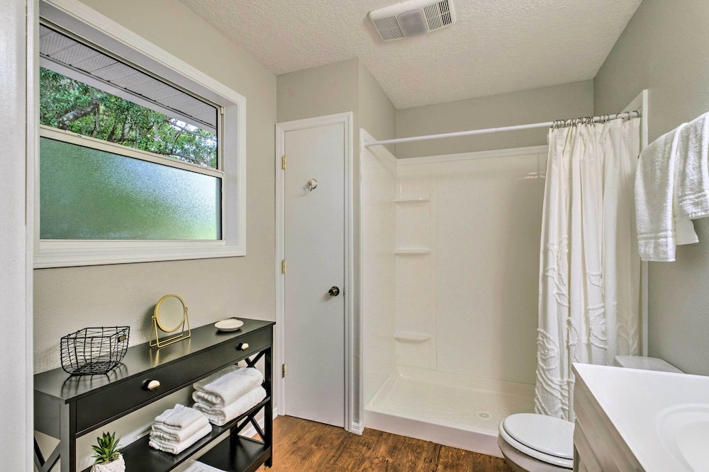 Ocala Vacations - Cozy Ocala Home w/ Porch < 1 Mi to Downtown! - Property Image 1