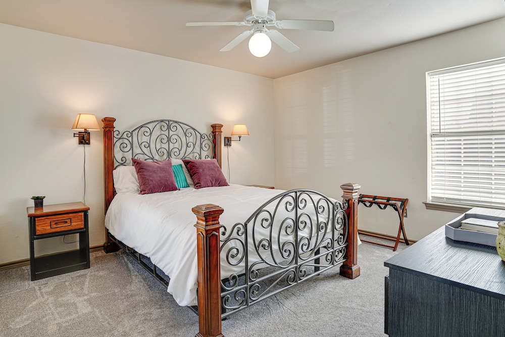 Walk to Shops: Centrally Located Fort Worth Home