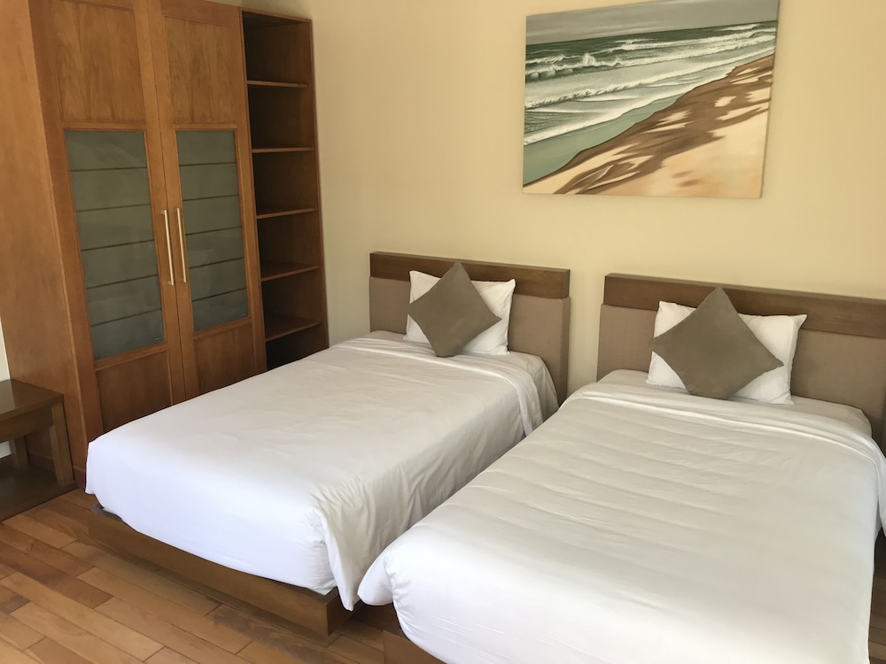 Ocean Resort 4 Bedrooms Danang Living