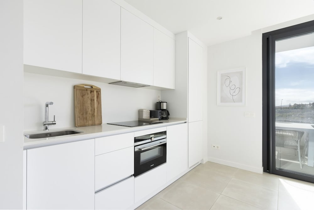 Elegant Luxury Suite With Terrace in Higueron