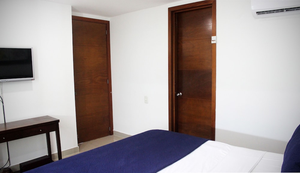 Palmetto 903 view 3