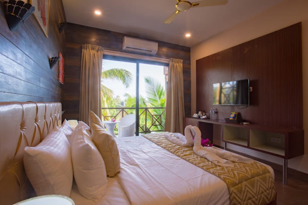FabHotel Hillora Coastal Resort