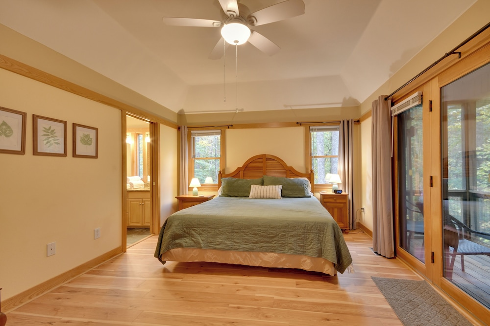 Home w/ Game Room & Rumbling Bald Resort Perks!