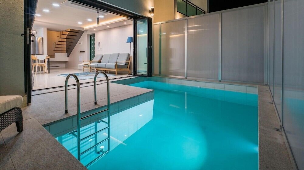 Badam pool villa