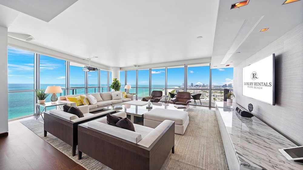 Luxury Vacation Rentals at The Setai by LRMB