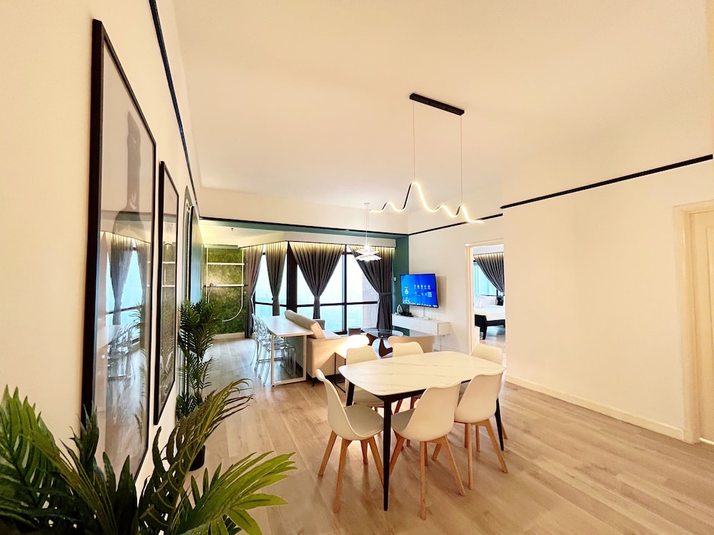 Berjaya Times Square by Manhattan Group