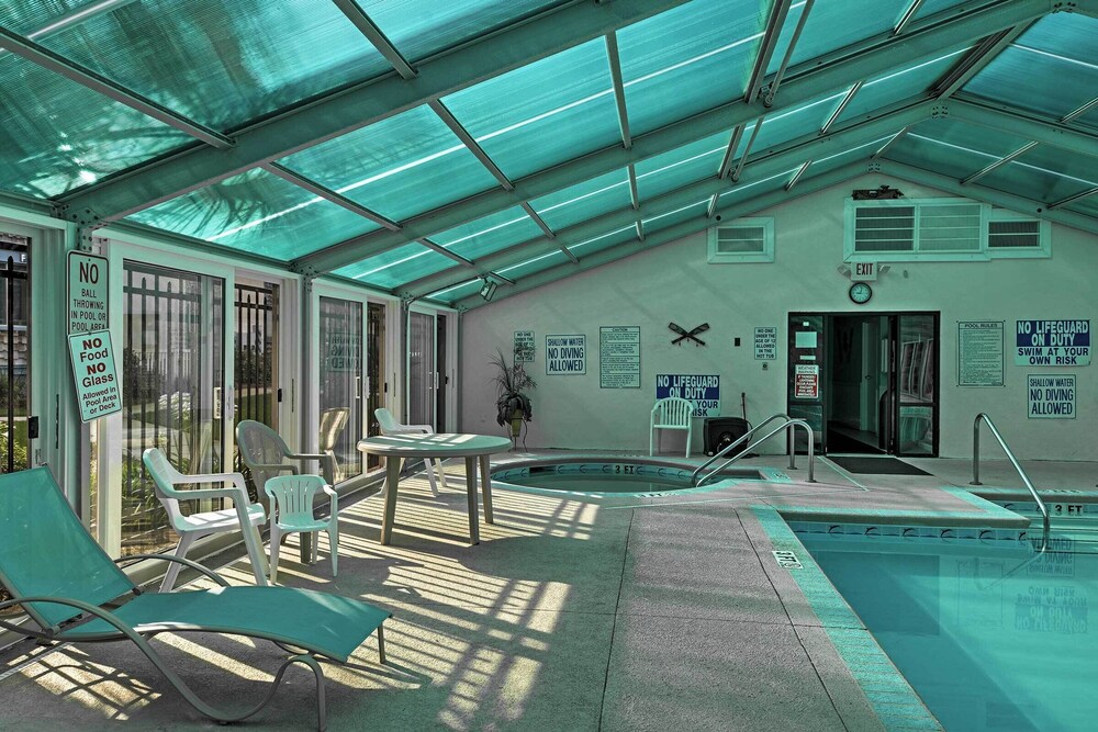 1 Mi to Coast: Myrtle Beach Condo w/ Balconies!