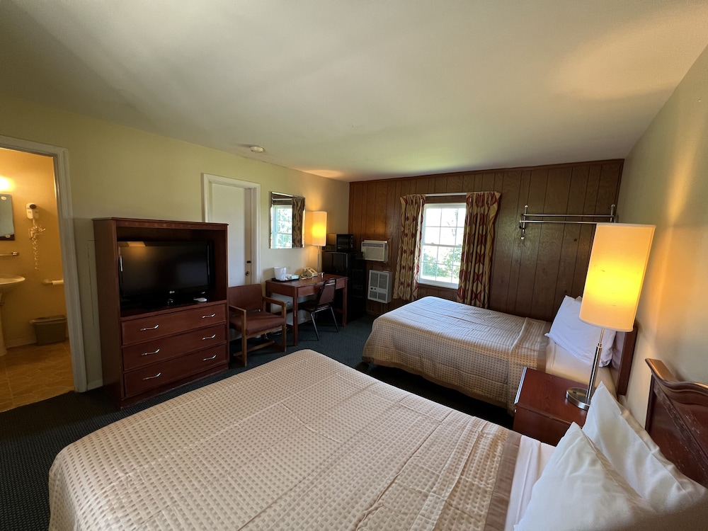 Relax Inn By OYO Natural Bridge I-81