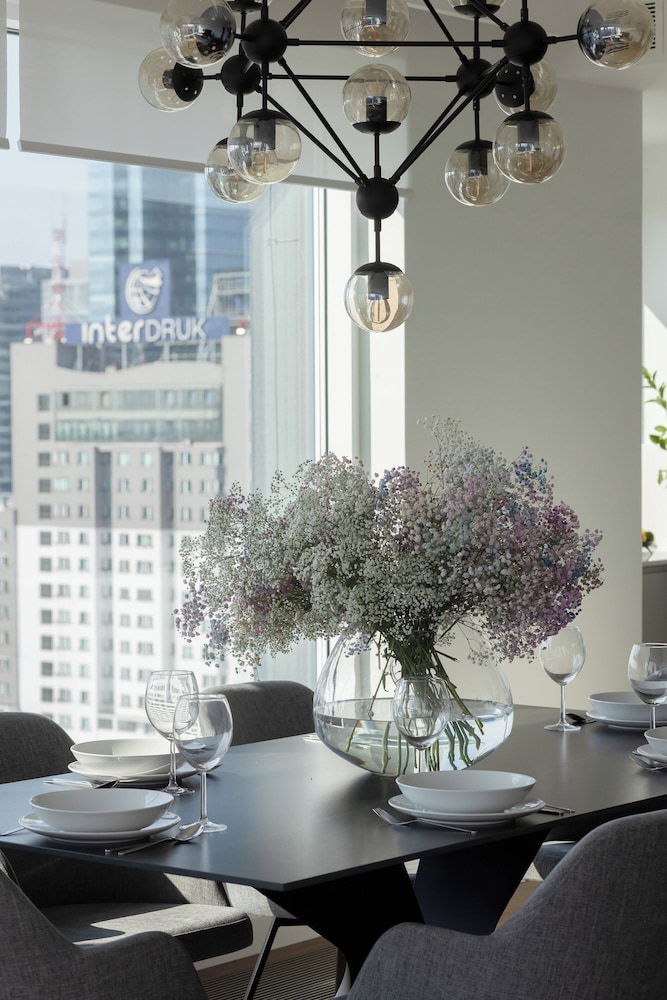 LUX Apartment Warsaw by Renters Prestige