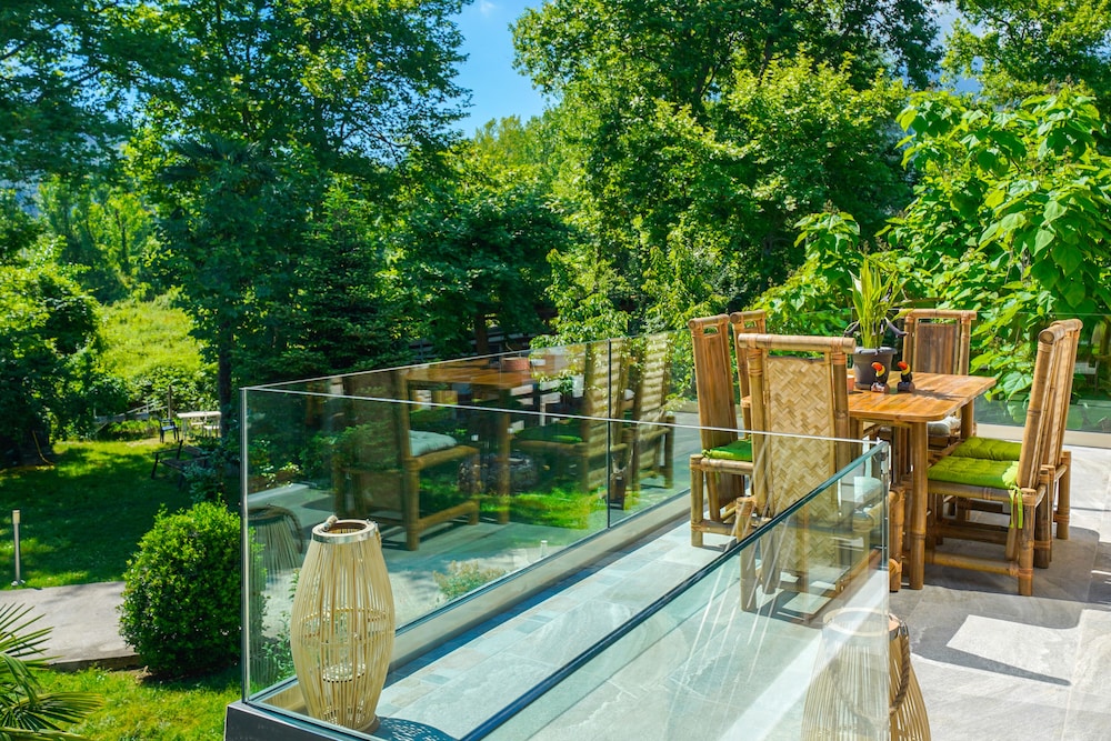 Natura Bungalows