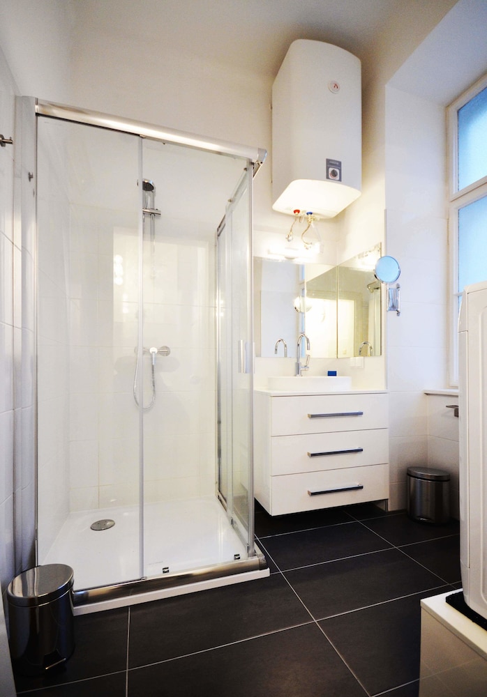 Cozy Apartment near The Town Hall Vienna