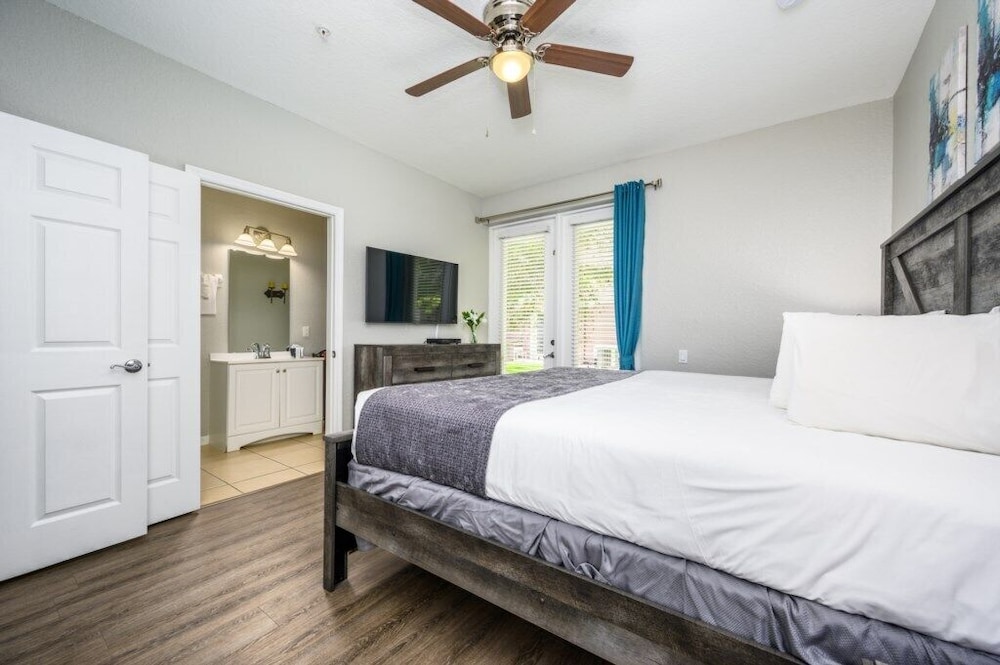 Epic Universe New Listing Beautiful Townhome, Vista Cay 4019