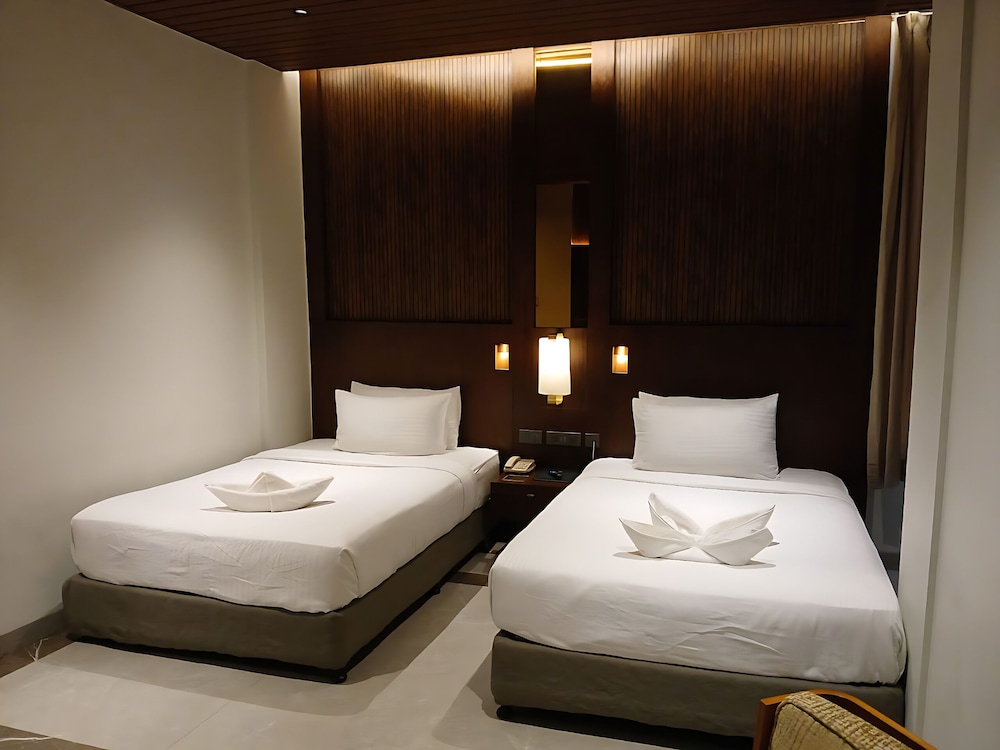 The Golden Tree Hotel
