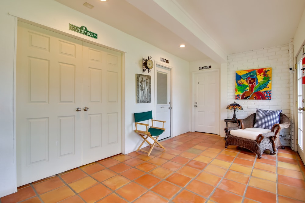 Tranquil Rancho Viego Studio, 29 Mi to Beach view 2