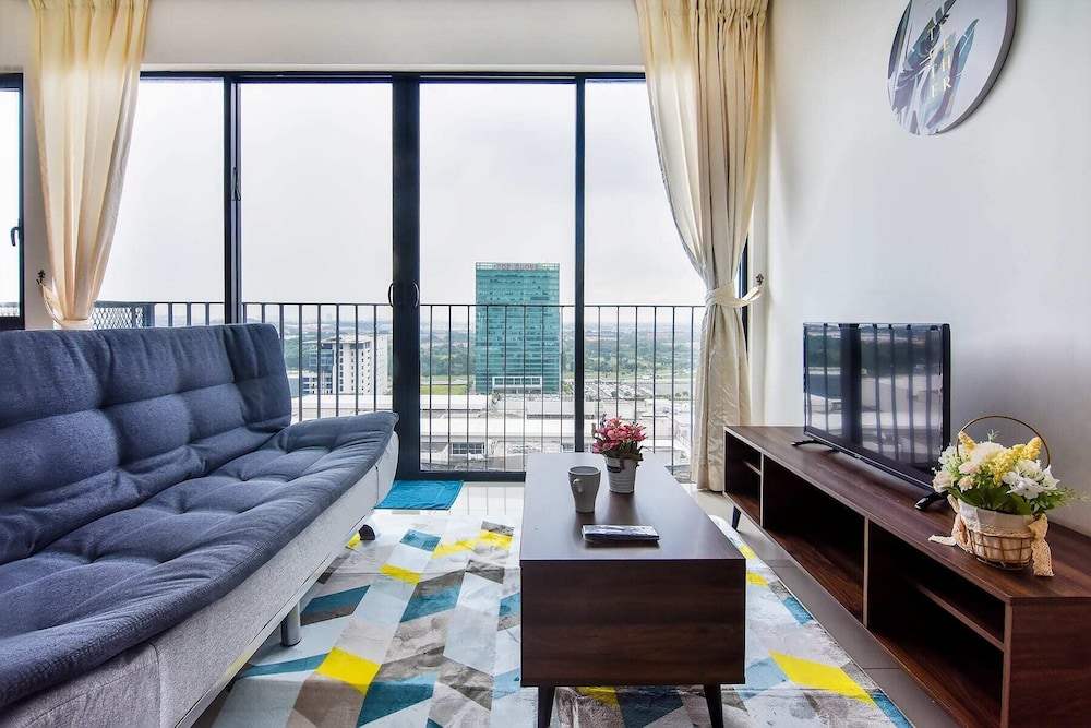 Lovely Studio Trefoil Near Setia City Mall & Sccc