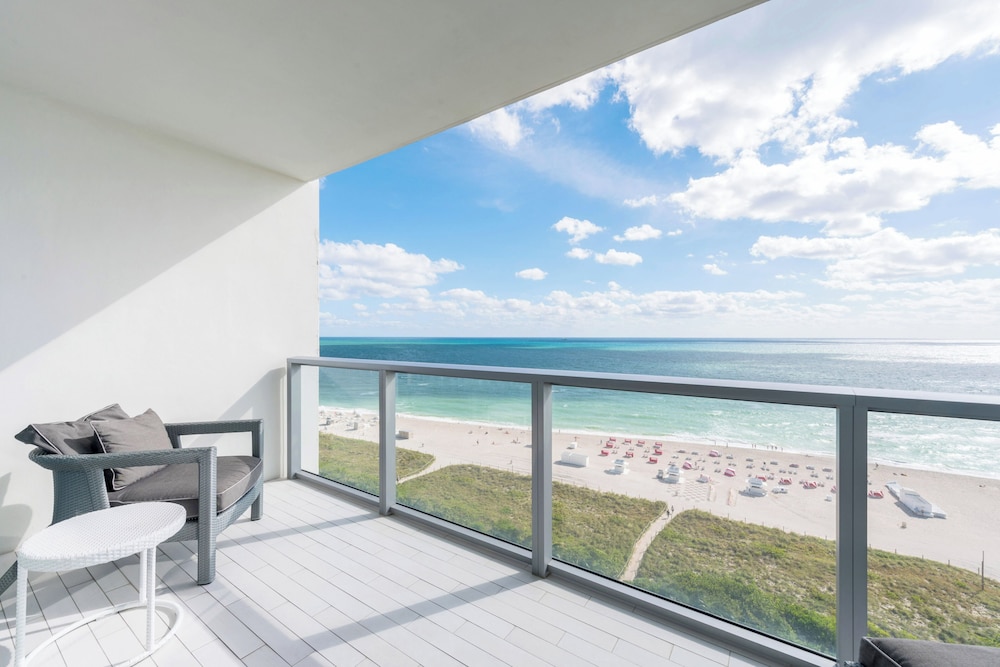Luxury Vacation Rentals in South Beach by LRMB
