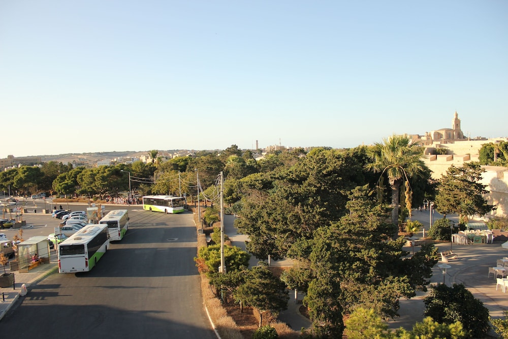 Maleth Inn Guest House
