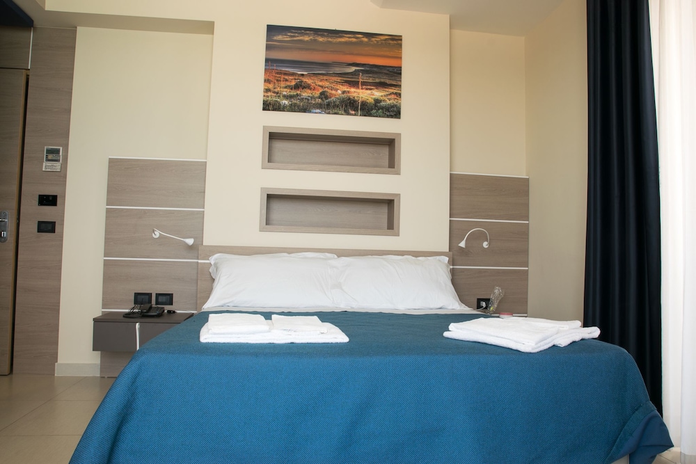 Hotel Belvedere, Torre Dell'Orso — 9