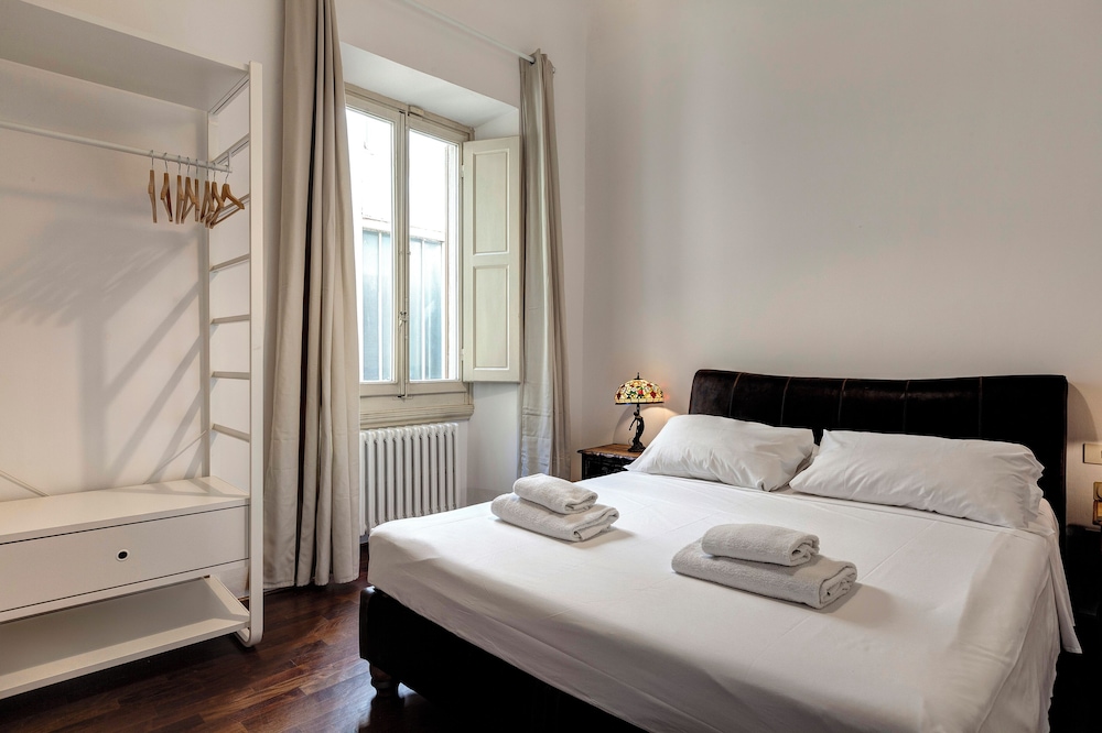 Nerone Apartment by Mamo Florence