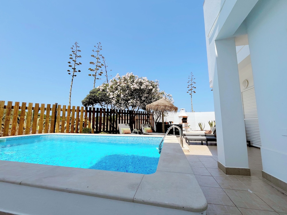 Dune Pearl Villa - Private Spa - Exclusive Pool, Sauna & Beach Access - Duna Parque Resorts & Hotels