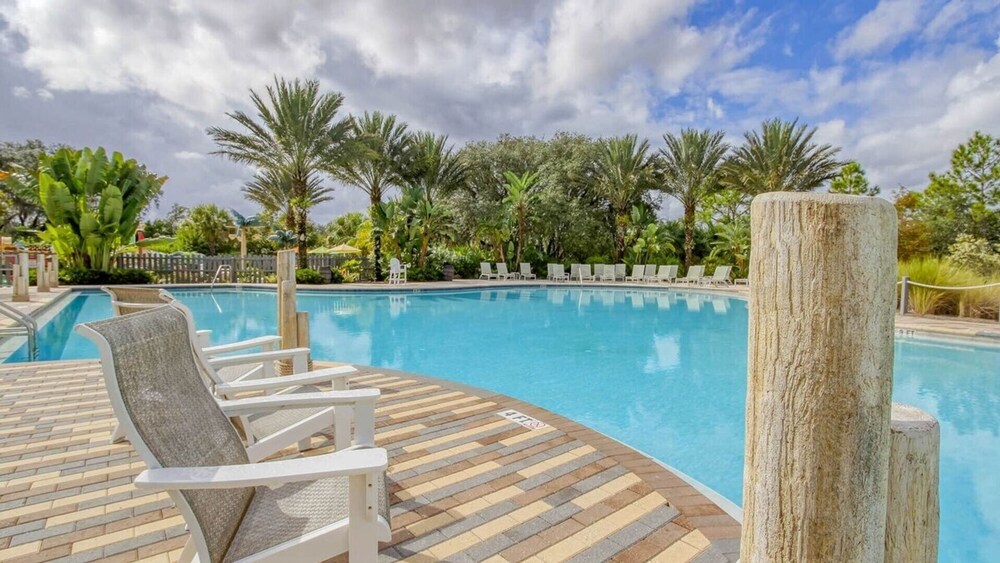 1421ds-the Enclaves At Festival 3 Bedroom Townhouse