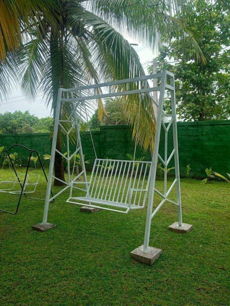Kumbuk Sewana Villa