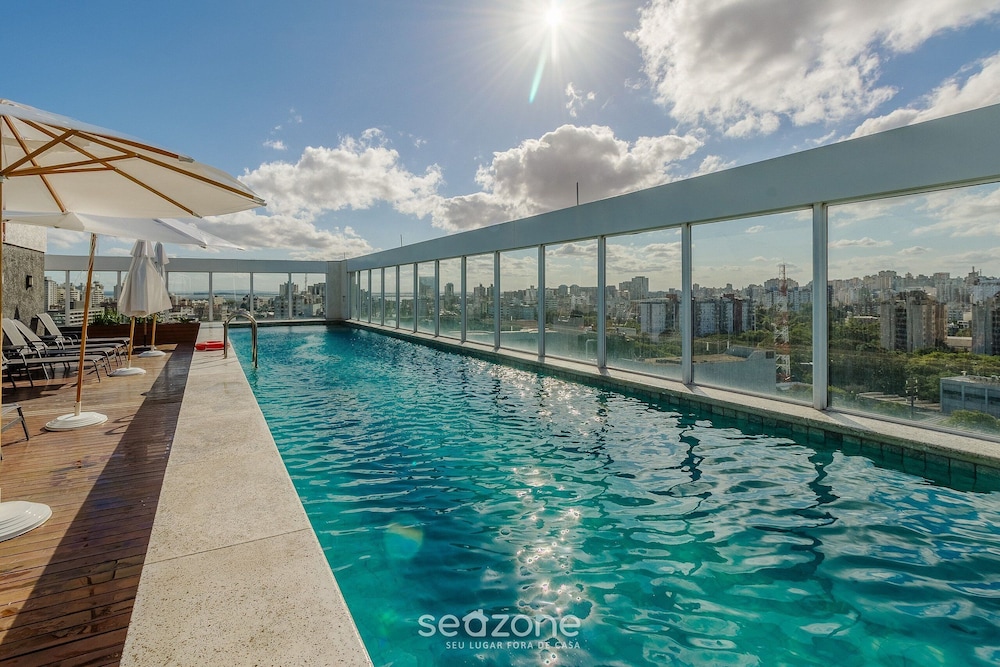 Beautiful Apartment in Condo With Pool Rpf0605