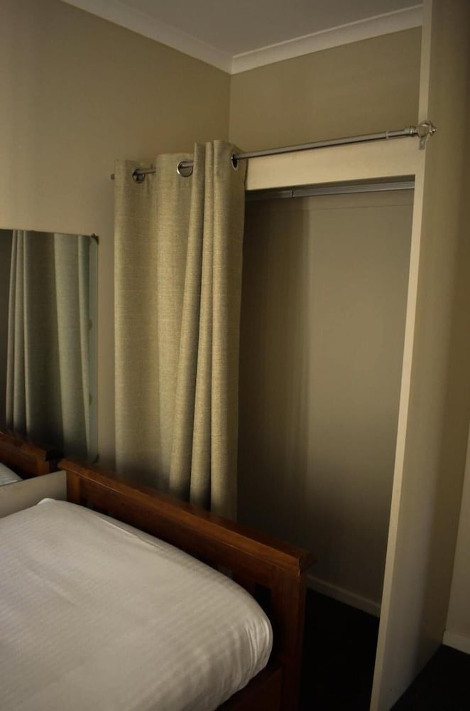 Clarendon Chalets