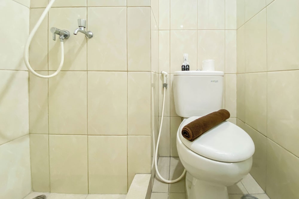 Tidy And Warm Studio At Springlake Summarecon Bekasi Apartment