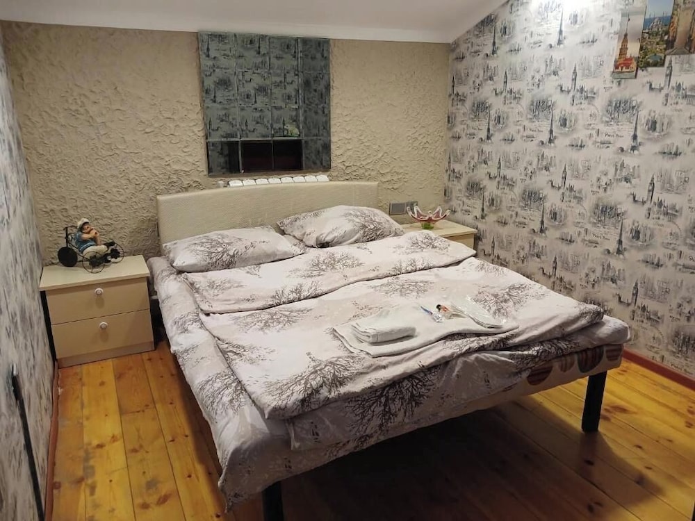 Cth-Baku-Hostel