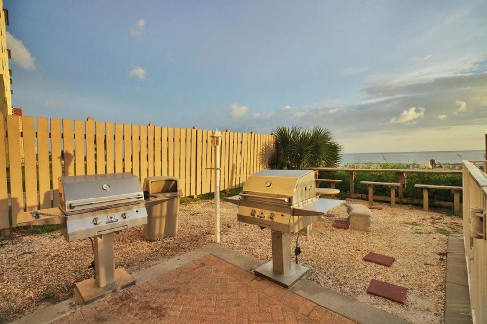 Twin Palms Resort by Panhandle Getaways