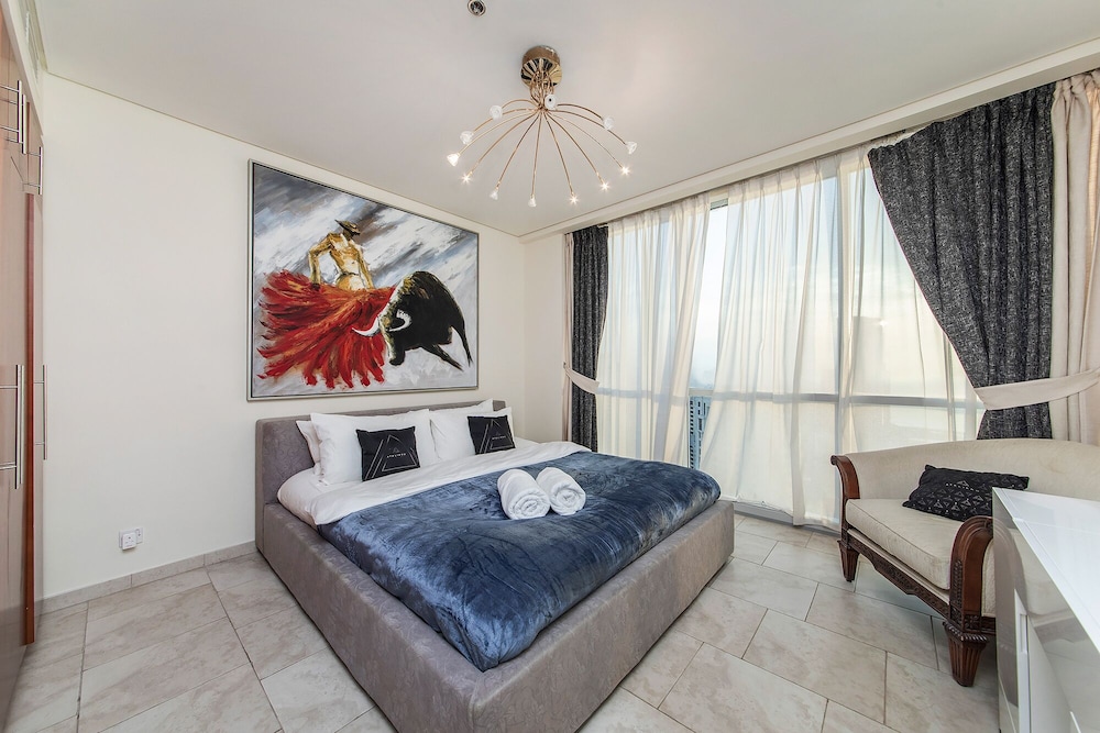 Excellent 2 bedroom at Al Fattan