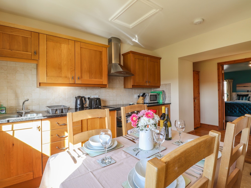 Barcud Cottage