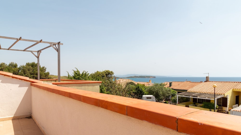 Domus Claudia in Funtana Meiga view 4