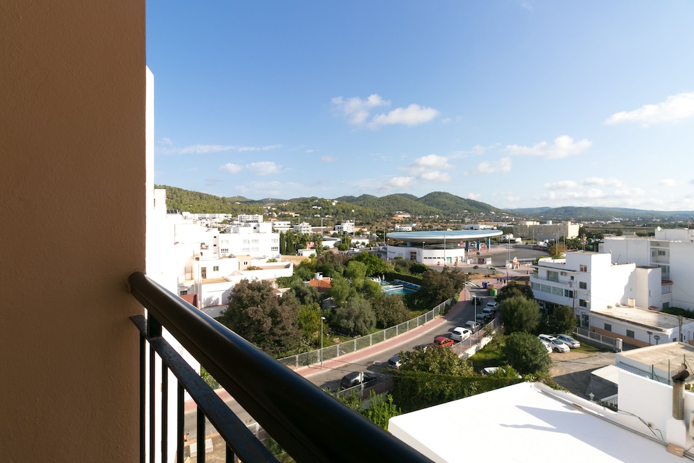 The Red Hotel by Ibiza Feeling - Adults only