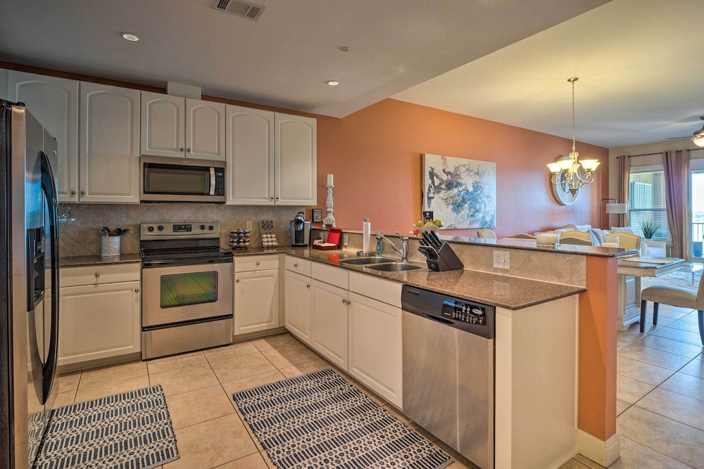 Lake LBJ Condo w/ Private Balcony, Lake Views - Property Image 33
