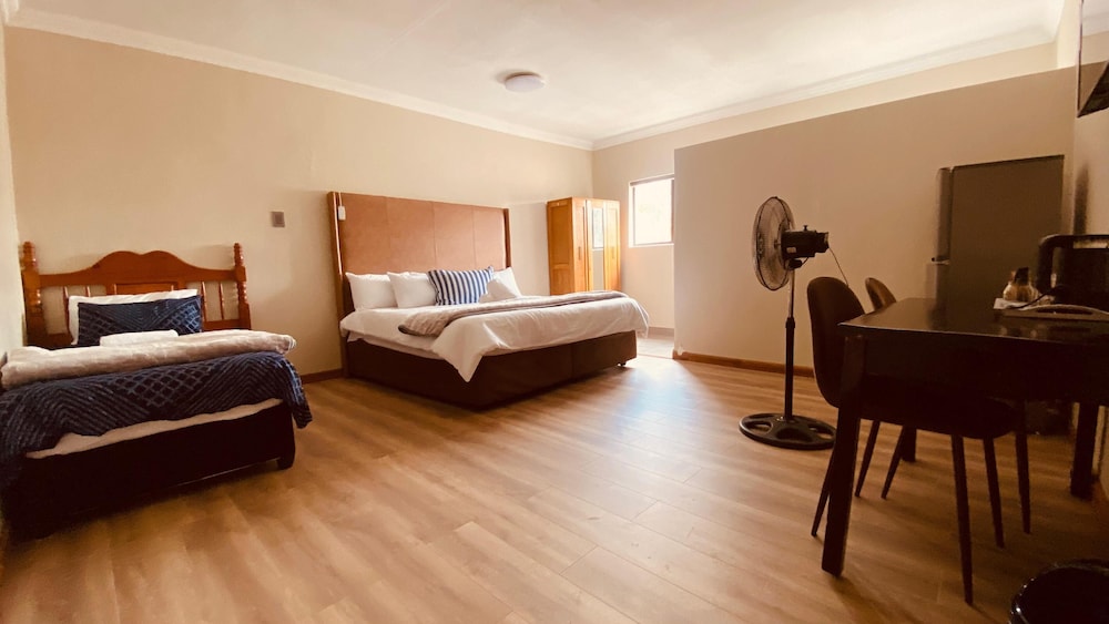 Adhara Hotel