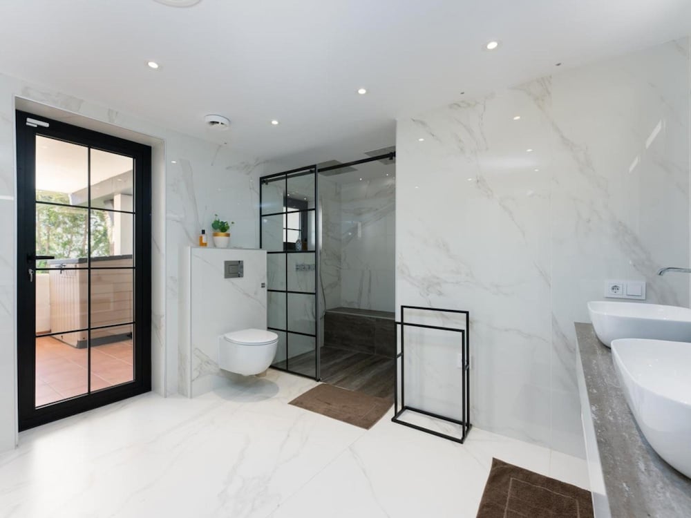 Castiglione Luxury Beachfront Duplex Penthouse