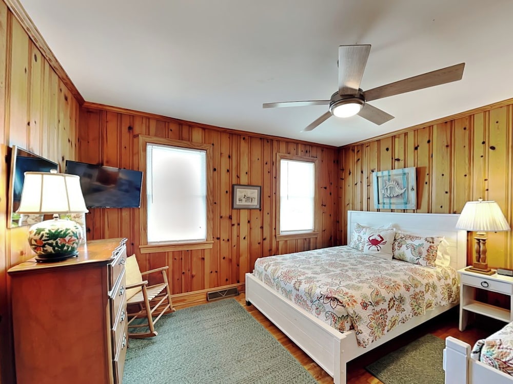The Caroline by Topsail Realty
