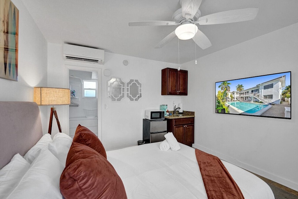 Desoto 2 Bedrooms First Floor