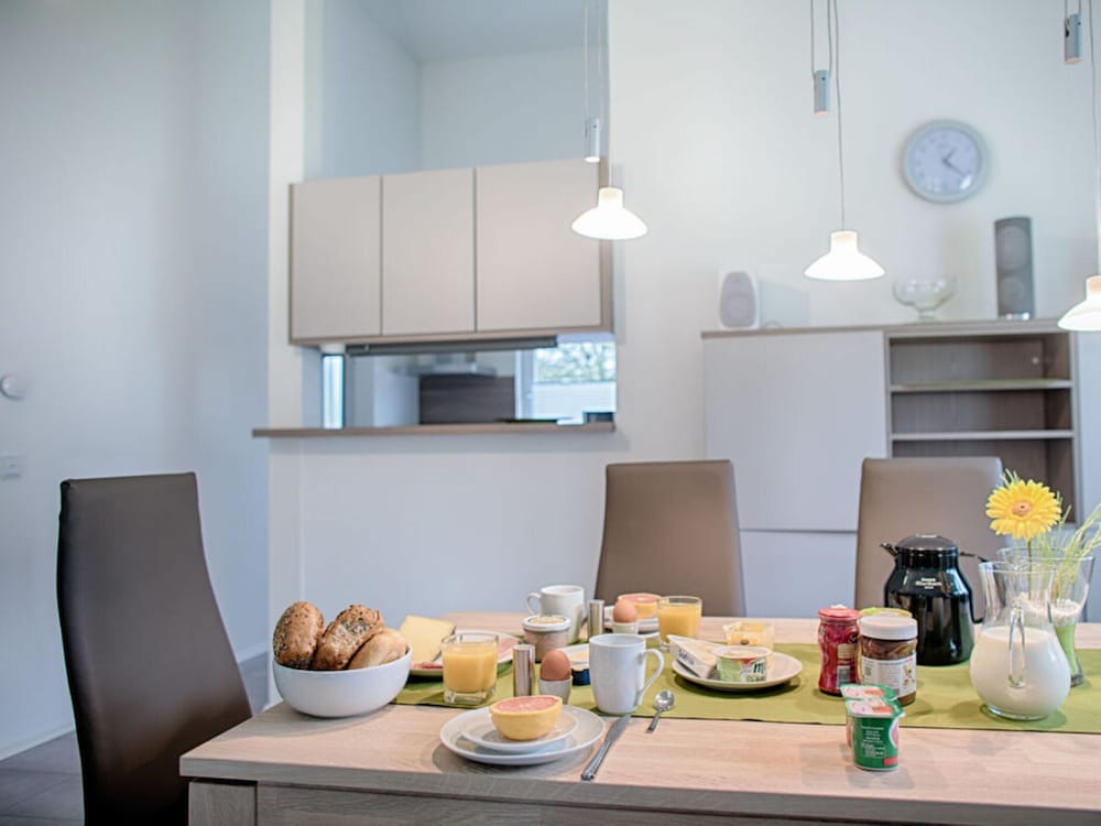 Amselgrun Modern Retreat