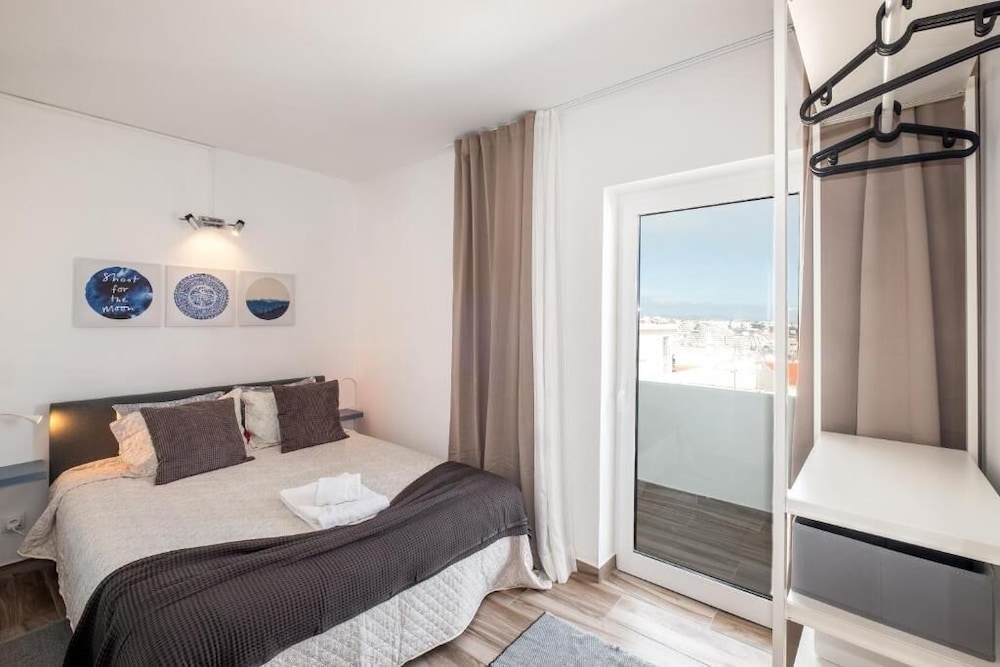 Oceanic Rainbow Apartment-Albufeira view 3