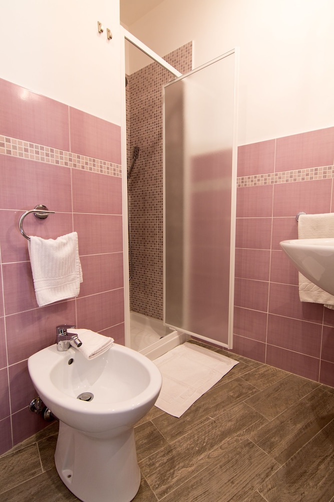 Cavour Rooms