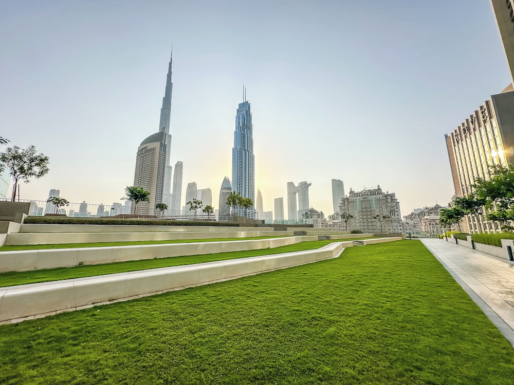 Burj Khalifa View - 2 BR - PS5 - Pool